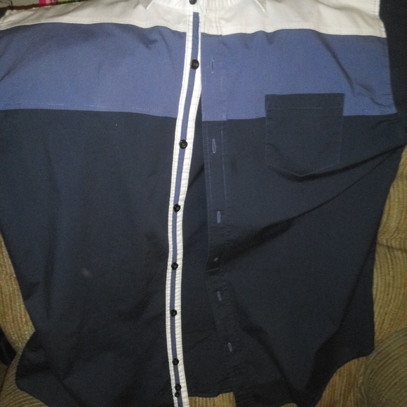 Button down shirt - Picture 4 of 6